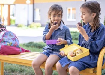 Kleuterjuf accepteert eten in de lunchbox van een kind niet: Moeder sprakeloos