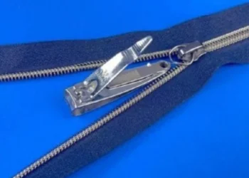 Kapotte ritssluiting repareren in slechts 2 minuten? Kleermakers willen niet dat je dit weet!