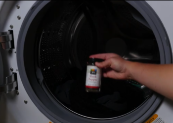 SUPERTIP: Strooi een wat zwarte peper in je wasmachine en laat je verbazen over het resultaat