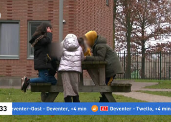 VIDEO: Noodklok luidt voor kinderen in noodopvang: ‘Dit is schadelijk’