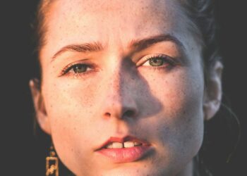 sun rays of woman's face